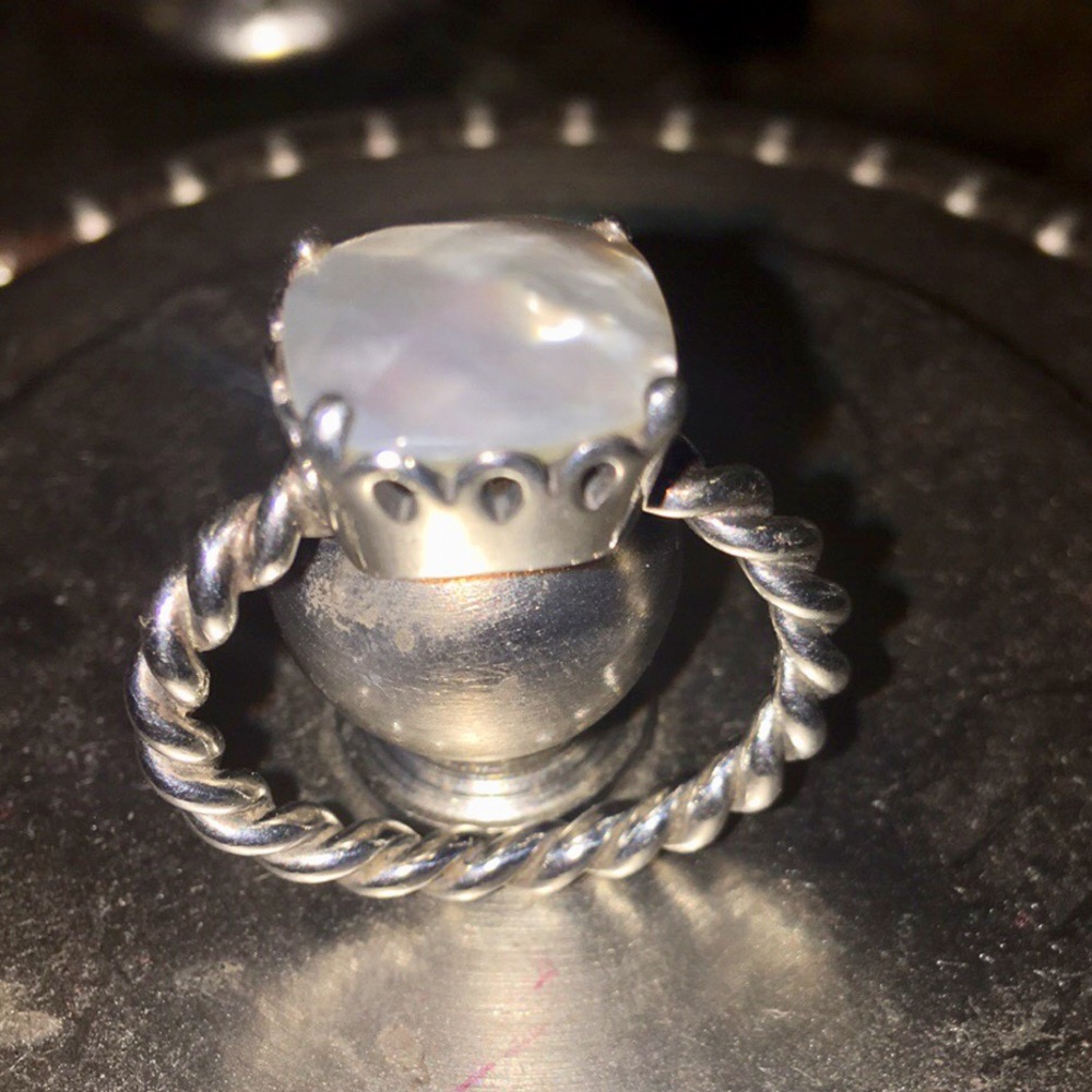 Pandora Mother of Pearl Ring💍